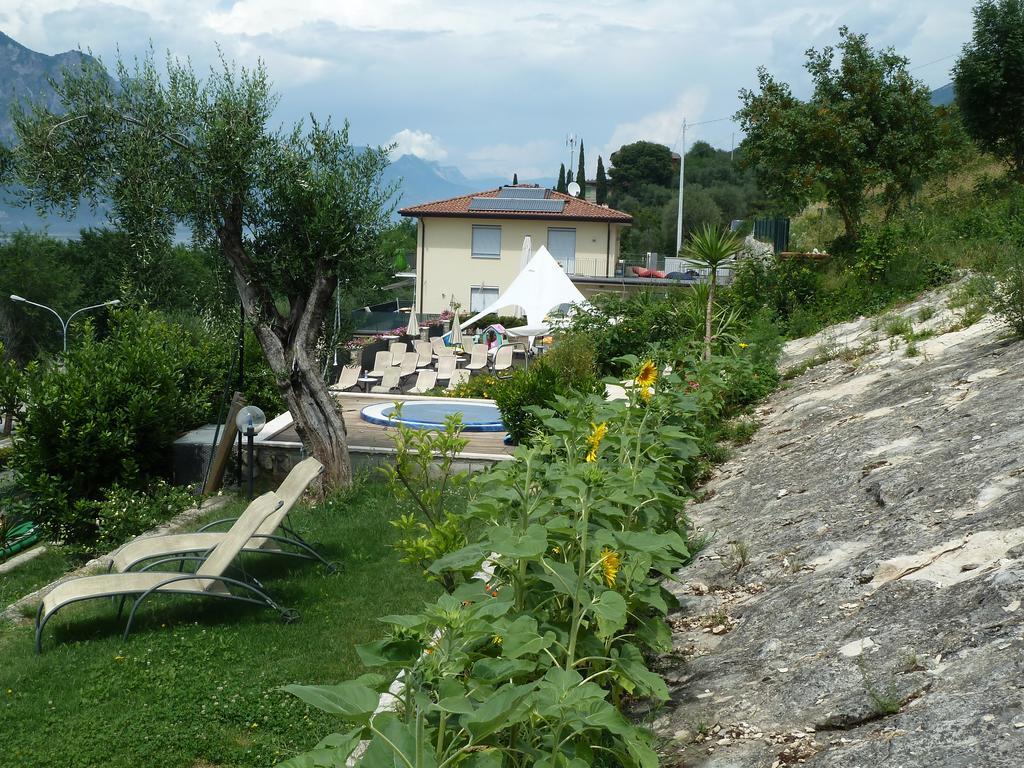 Villa Treccani Apartments Мальчезіне Екстер'єр фото